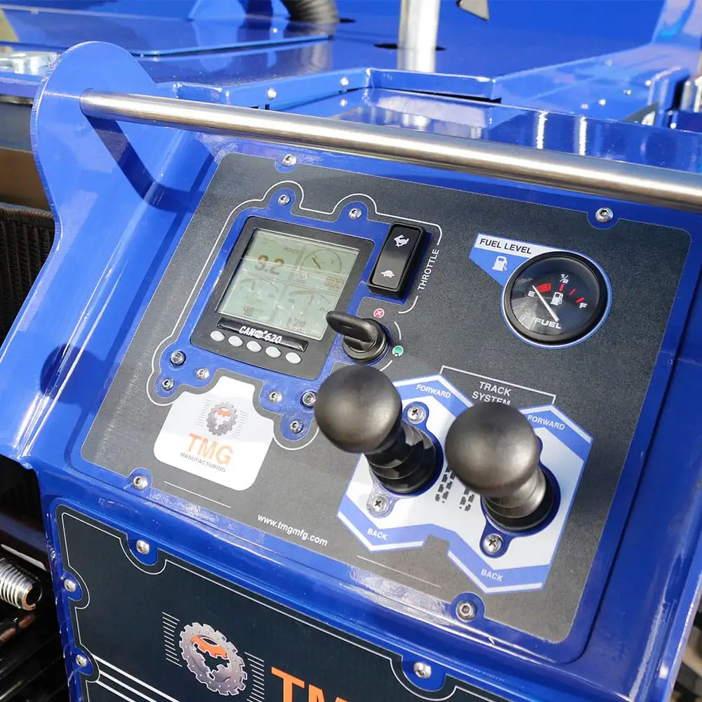 The CSR-174 comes with control panels for driving and drilling.